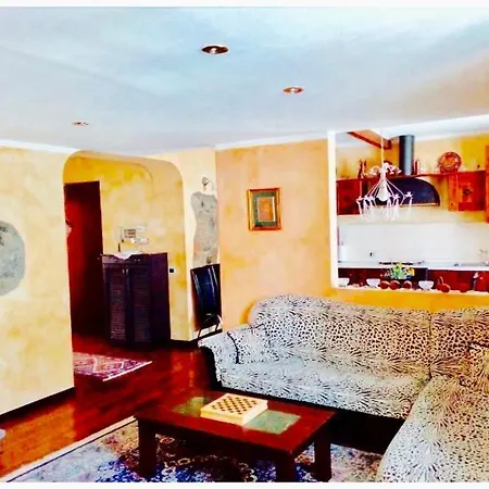 Lake , Xl Apartmaent Wi-fi , Parcking Free *
